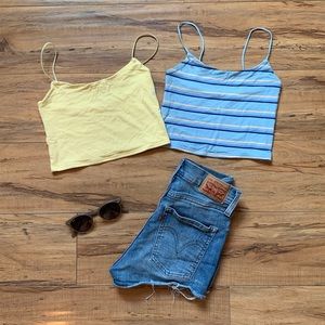 Blue stretchy cropped tank